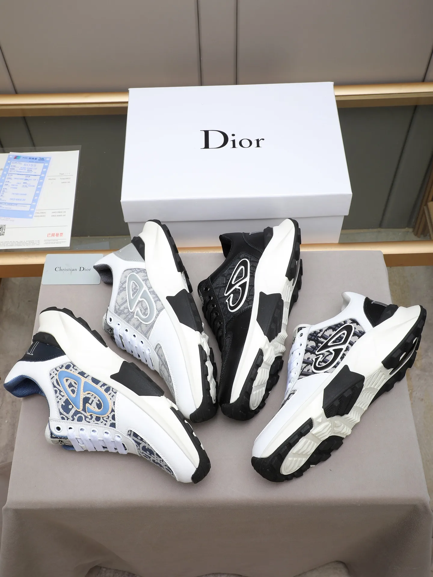 🆕🆕🆕Men's Shoes💰P440 Dior's avant-garde and versatile fashionable men's shoes are privately modeled, calfskin stitched with Dior's special waterproof fabric, fashionable, simple, stylish, eye-catching and classy. It will subvert old ideas and be a must-have for fashionistas who want to spend time with you! Must keep it for yourself! High and comfortable but low, high-end quality workmanship. Code number: 38-44 (45 customized) 4 colors for your choice [kiss][kiss][kiss]